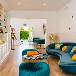 Antonio's House Hotell